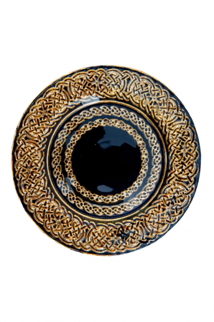 Black and Gold Chain Link Charger
